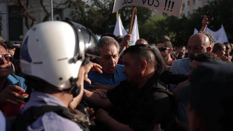Preocupante: fuerte represión durante la marcha universitaria en San Rafael